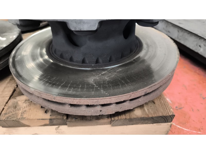 Recambio de buje delantero para renault premium lander 10.8 diesel referencia OEM IAM 7421022433  