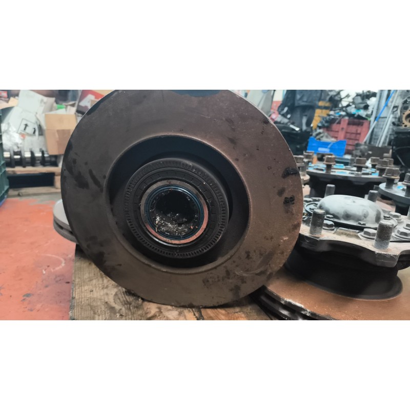 Recambio de buje delantero para mercedes-benz axor 2-ejes 18 ton 2004  6.4 diesel (om 906 la) referencia OEM IAM A9423340201 A94