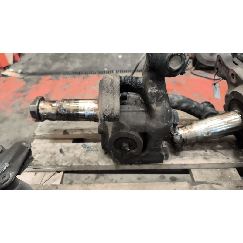 Recambio de mangueta delantera izquierda para mercedes-benz axor 2-ejes 18 ton 2004  6.4 diesel (om 906 la) referencia OEM IAM A
