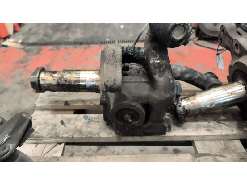 Recambio de mangueta delantera izquierda para mercedes-benz axor 2-ejes 18 ton 2004  6.4 diesel (om 906 la) referencia OEM IAM A