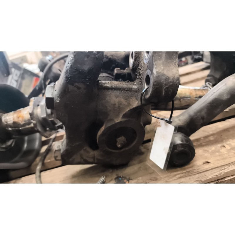 Recambio de mangueta delantera derecha para mercedes-benz axor 2-ejes 18 ton 2004  6.4 diesel (om 906 la) referencia OEM IAM A94