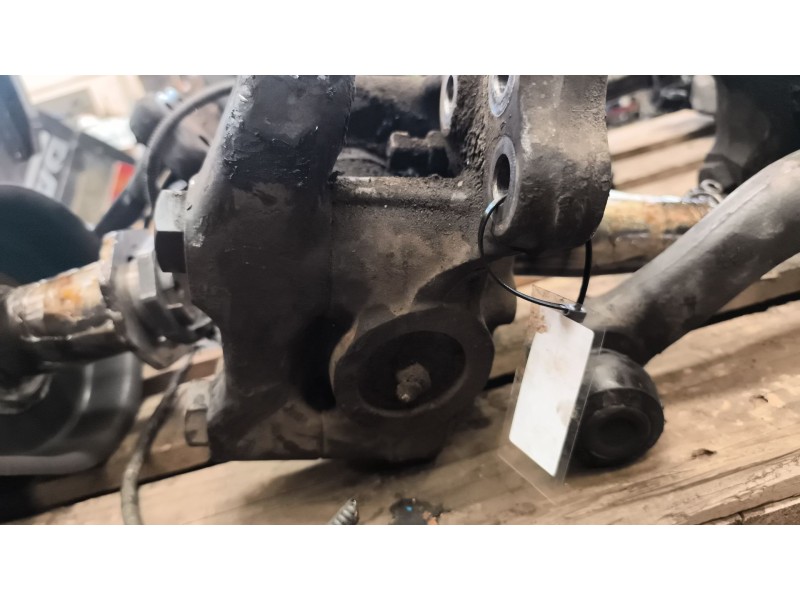Recambio de mangueta delantera derecha para mercedes-benz axor 2-ejes 18 ton 2004  6.4 diesel (om 906 la) referencia OEM IAM A94