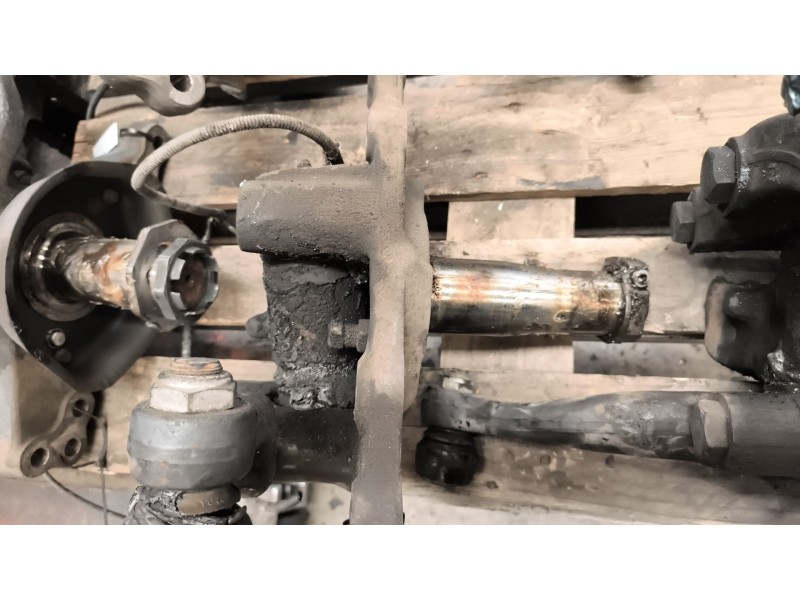Recambio de mangueta delantera derecha para mercedes-benz axor 2-ejes 18 ton 2004  6.4 diesel (om 906 la) referencia OEM IAM A94