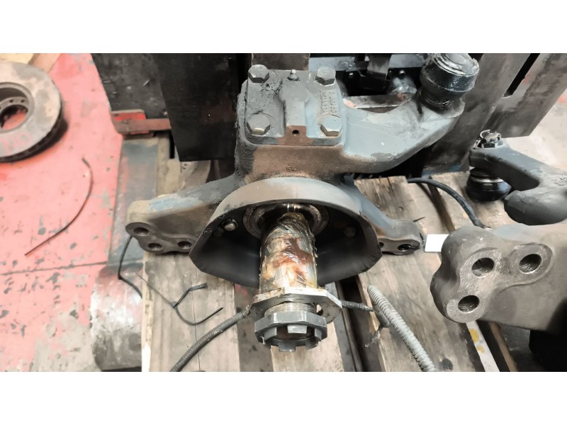 Recambio de mangueta delantera derecha para scania serie 4 (p/r 164 l) 15.6 diesel referencia OEM IAM 1895928 1443085 