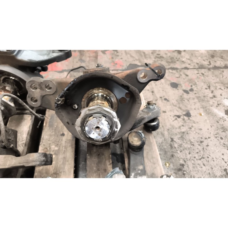 Recambio de mangueta delantera izquierda para scania serie 4 (p/r 164 l) 15.6 diesel referencia OEM IAM 1895937 1443084 