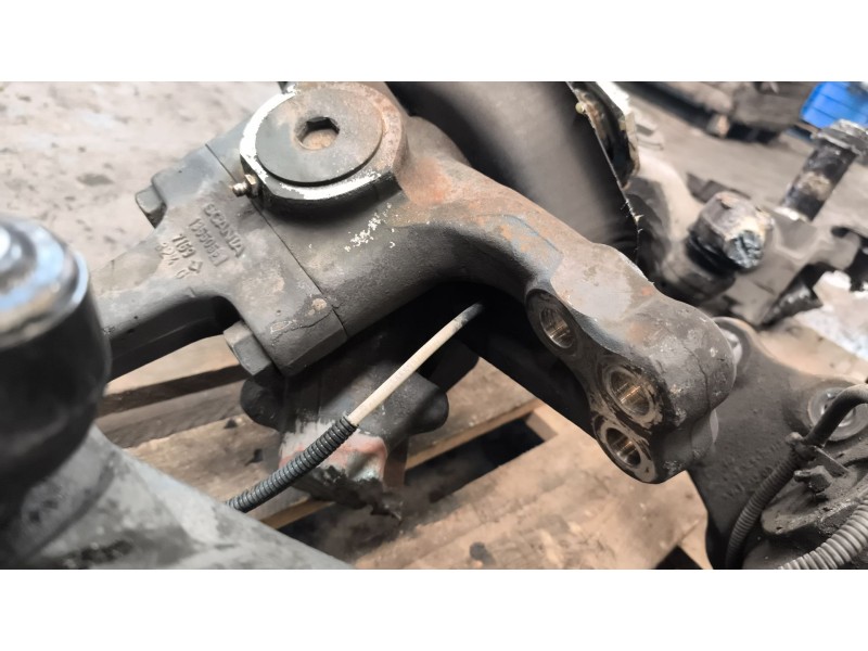 Recambio de mangueta delantera izquierda para scania serie 4 (p/r 164 l) 15.6 diesel referencia OEM IAM 1895937 1443084 