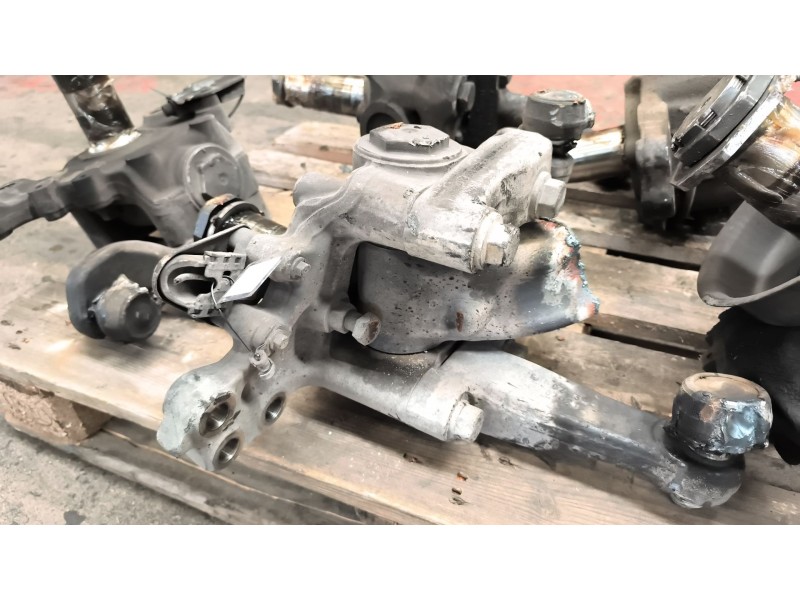 Recambio de mangueta delantera izquierda para renault premium lander 10.8 diesel referencia OEM IAM 7420543313  