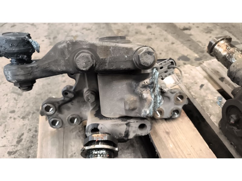 Recambio de mangueta delantera derecha para renault magnum ab diesel referencia OEM IAM 7420543313  