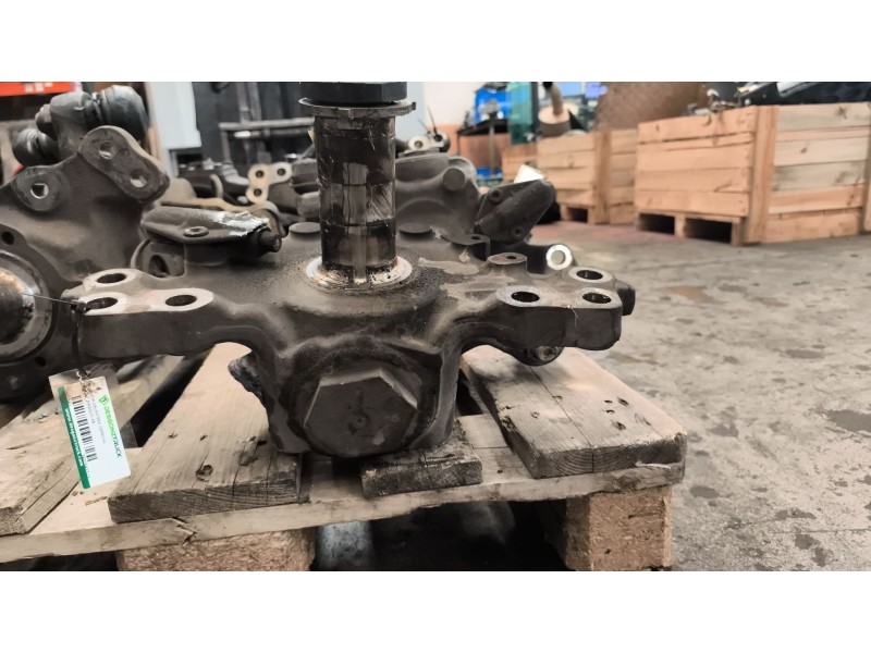Recambio de mangueta delantera derecha para renault magnum ab diesel referencia OEM IAM 7420543313  