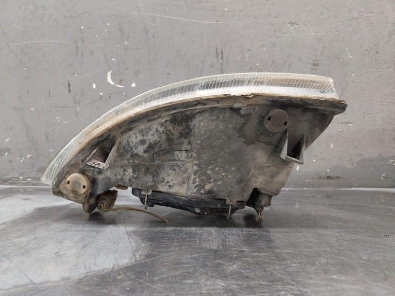 Recambio de faro derecho para seat toledo ii (1m2) 1.9 tdi referencia OEM IAM 1M1941016  