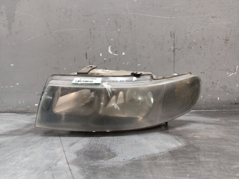 Recambio de faro izquierdo para seat toledo ii (1m2) 1.9 tdi referencia OEM IAM   