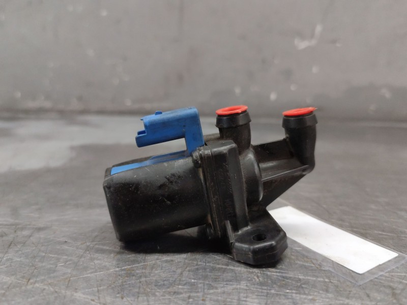Recambio de valvula intercambio de calefaccion para peugeot 407 st confort referencia OEM IAM 9640953980  