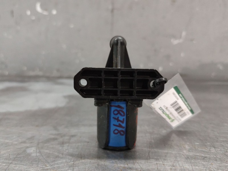Recambio de valvula intercambio de calefaccion para peugeot 407 st confort referencia OEM IAM 9640953980  