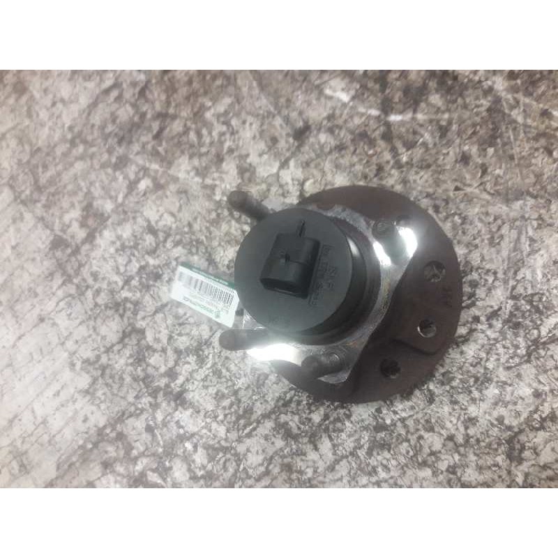 Recambio de buje trasero izquierdo para opel combo (corsa c) familiar referencia OEM IAM  2 PINS 