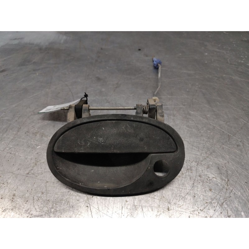 Recambio de maneta exterior delantera izquierda para opel corsa c club referencia OEM IAM 22175  