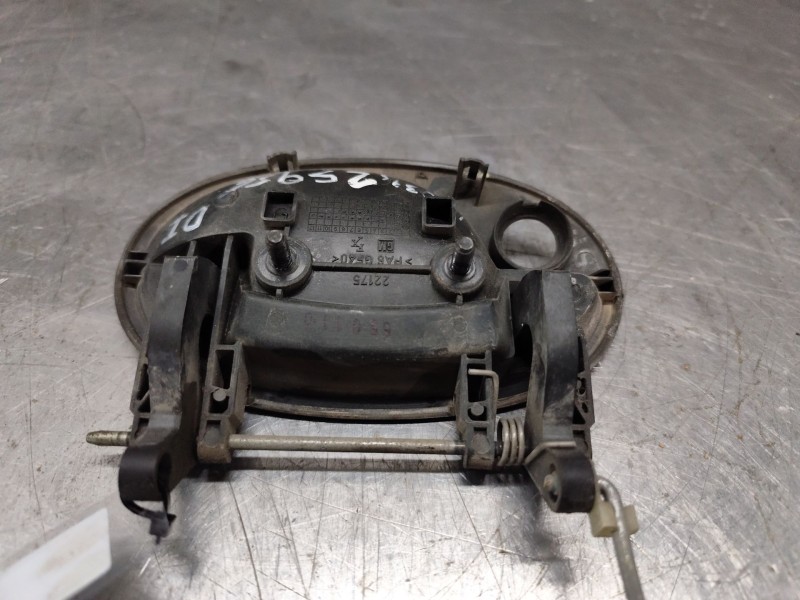 Recambio de maneta exterior delantera izquierda para opel corsa c club referencia OEM IAM 22175  