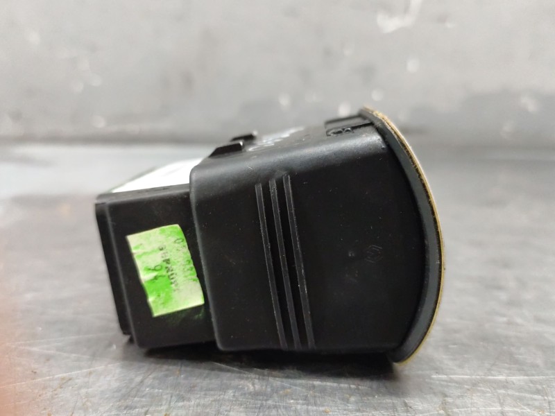 Recambio de aireador para seat toledo ii (1m2) 1.9 tdi referencia OEM IAM 8L0820901  