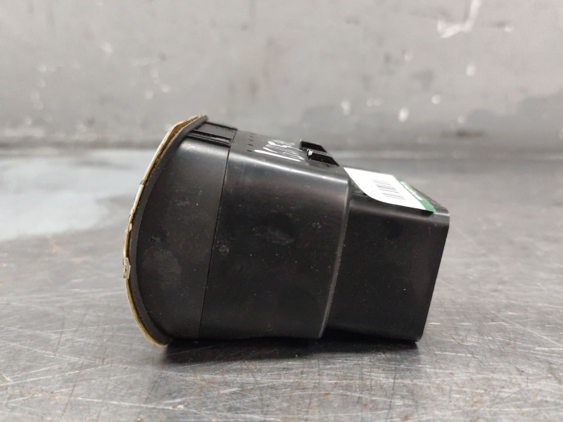Recambio de aireador para seat toledo ii (1m2) 1.9 tdi referencia OEM IAM 8L0820901  