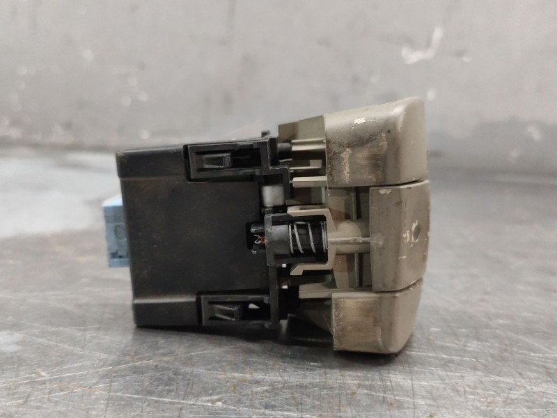 Recambio de palanca freno de mano para renault scenic ii authentique referencia OEM IAM 8200243681C  
