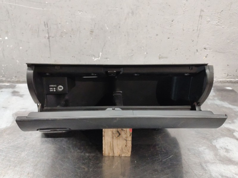 Recambio de guantera para seat toledo ii (1m2) 1.9 tdi referencia OEM IAM 1M1857104  