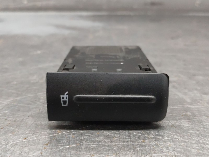 Recambio de posavasos para seat toledo ii (1m2) 1.9 tdi referencia OEM IAM 1M1862531D  