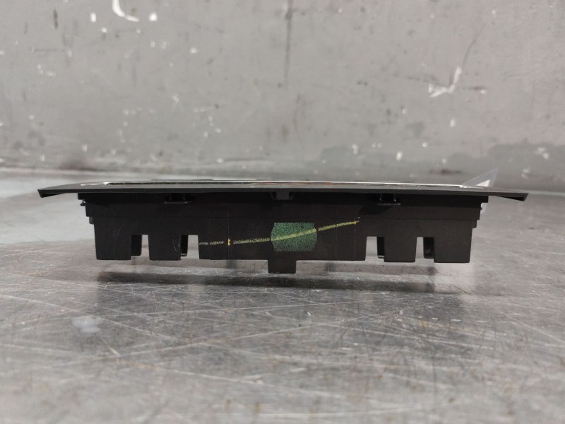 Recambio de moldura climatizacion para seat leon (5f1) 1.6 tdi referencia OEM IAM 5F0858060E 5F0858080G 
