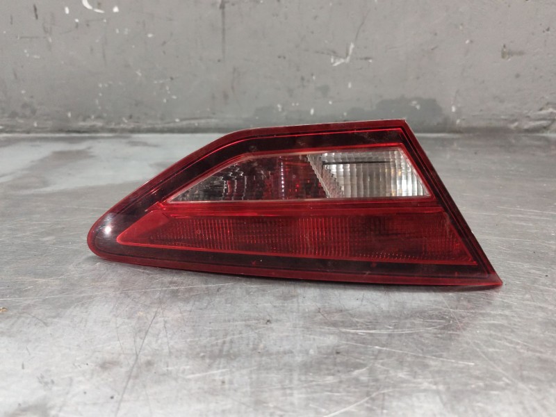 Recambio de piloto trasero derecho interior para seat leon (5f1) 1.6 tdi referencia OEM IAM 5F0945094D  