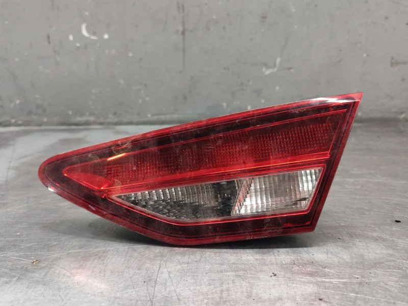 Recambio de piloto trasero izquierdo interior para seat leon (5f1) 1.6 tdi referencia OEM IAM 5F0945094D  