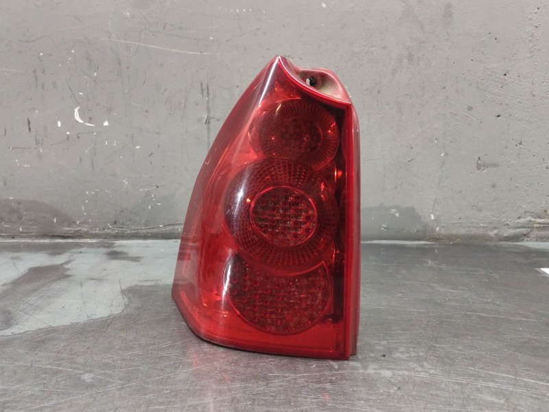 Recambio de piloto trasero izquierdo para peugeot 307 break/sw (s2) sw referencia OEM IAM 557686A  