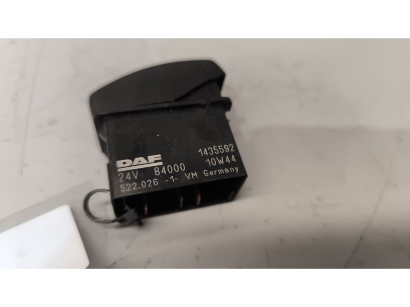 Recambio de interruptor para daf serie xf105.xxx 12.9 diesel referencia OEM IAM 1435592  