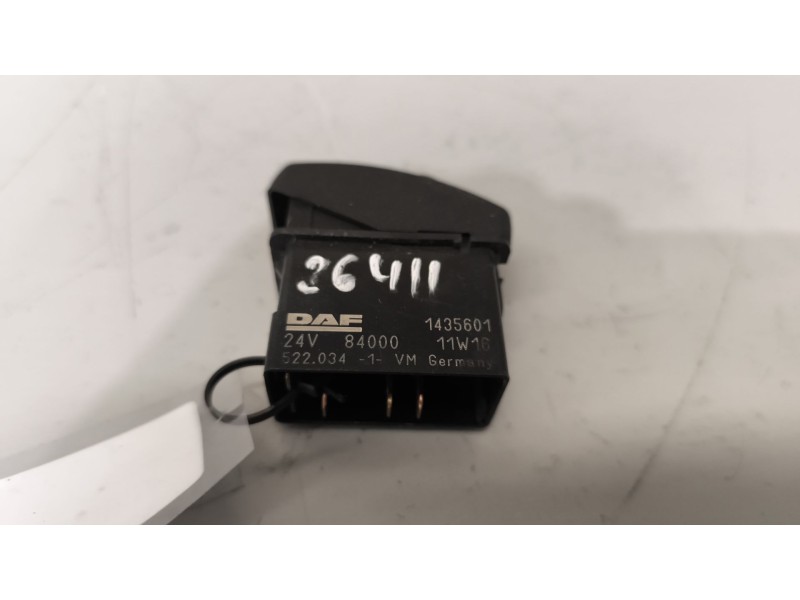 Recambio de interruptor para daf serie xf105.xxx 12.9 diesel referencia OEM IAM 1435601  