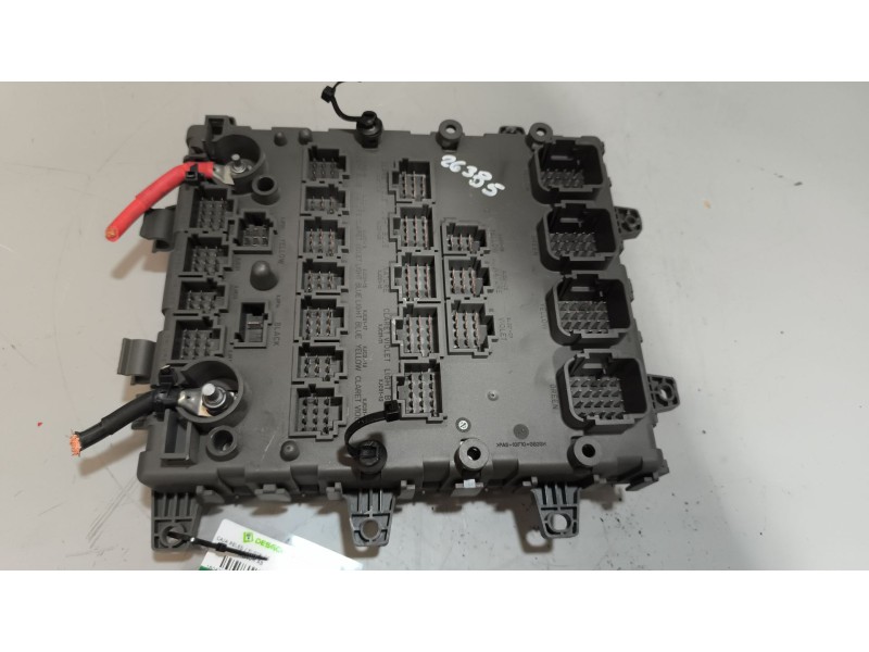 Recambio de caja reles / fusibles para renault magnum ab diesel referencia OEM IAM 21714062  