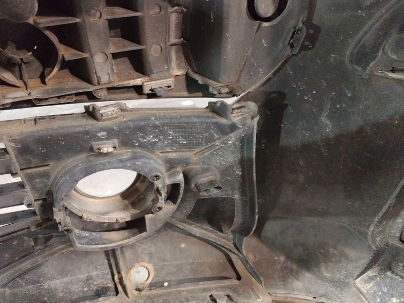 Recambio de paragolpes delantero para peugeot 307 break/sw (s2) sw referencia OEM IAM   