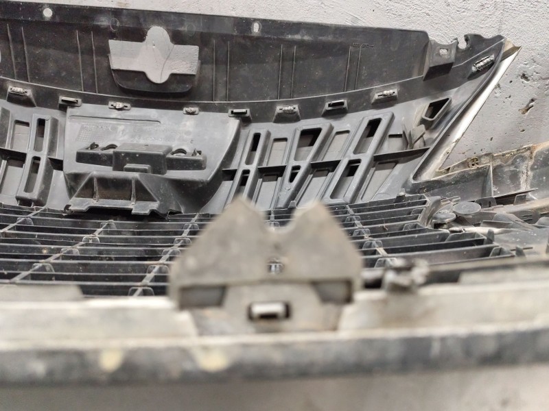 Recambio de paragolpes delantero para peugeot 307 break/sw (s2) sw referencia OEM IAM   