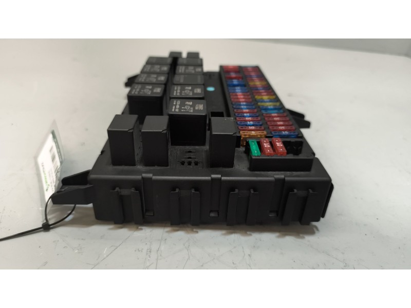 Recambio de caja reles / fusibles para daf serie xf105.xxx 12.9 diesel referencia OEM IAM 1795419  