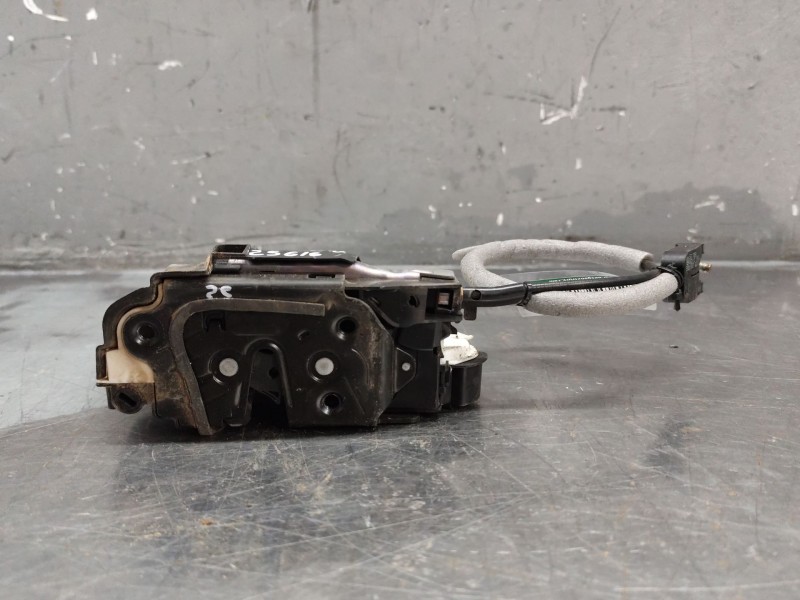 Recambio de cerradura puerta delantera derecha para seat leon (5f1) 1.6 tdi referencia OEM IAM 5K1837016E  