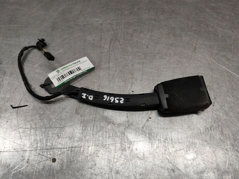 Recambio de enganche de cinturon delantero izquierdo para seat leon (5f1) 1.6 tdi referencia OEM IAM 5F0857755A  