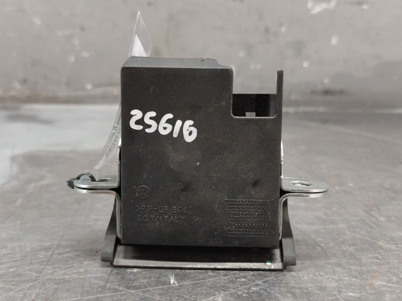 Recambio de cerradura maletero / porton para seat leon (5f1) 1.6 tdi referencia OEM IAM 5F4827505C  