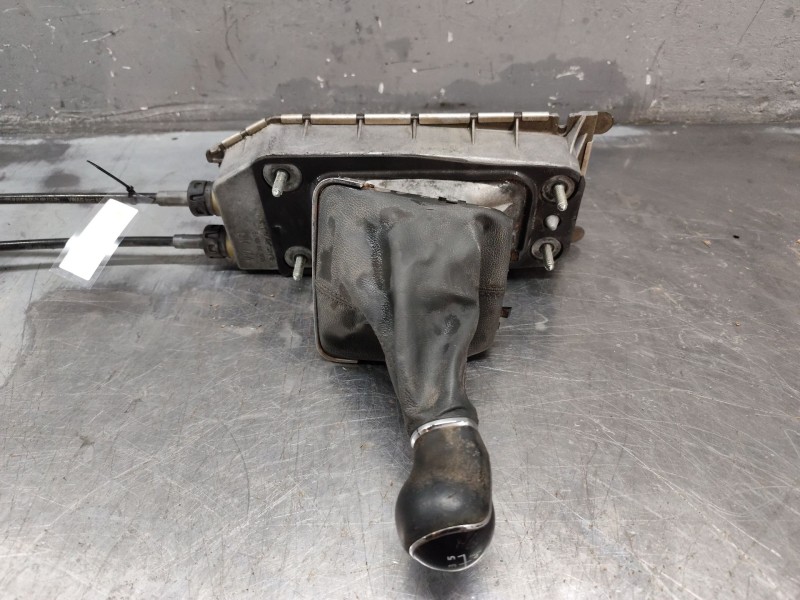 Recambio de palanca cambio para seat ibiza (6p1) reference plus referencia OEM IAM 6Q0711061E  