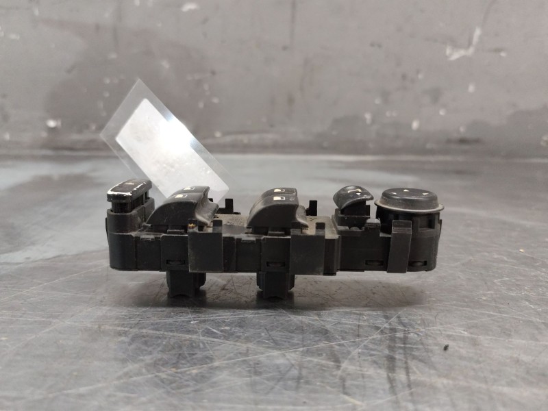 Recambio de mando elevalunas delantero izquierdo para peugeot 307 break/sw (s2) sw referencia OEM IAM 96531124XT  