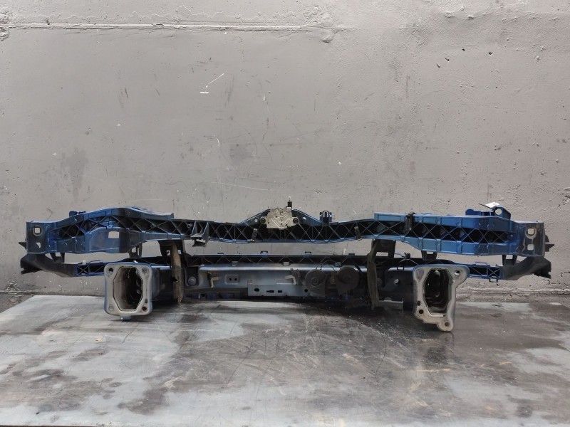 Recambio de panel frontal para ford focus berlina (cap) ambiente (d) referencia OEM IAM   