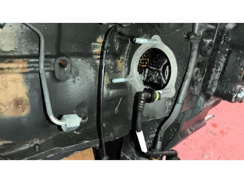 Recambio de motor completo para iveco andecar iv 3 referencia OEM IAM F4AE0681B  