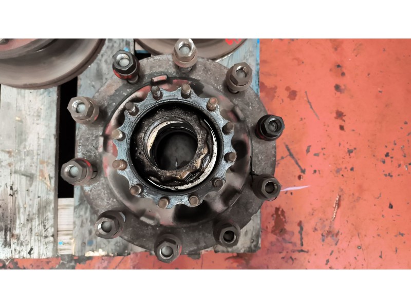 Recambio de buje trasero izquierdo para renault magnum 4xx.18/4xx.26 02  12.0 diesel referencia OEM IAM 7485107753  