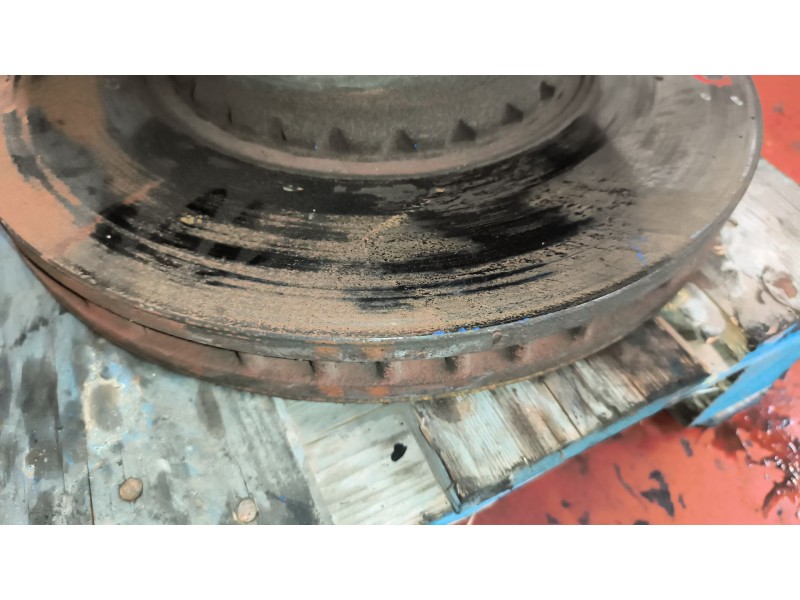 Recambio de buje trasero izquierdo para renault magnum 4xx.18/4xx.26 02  12.0 diesel referencia OEM IAM 7485107753  