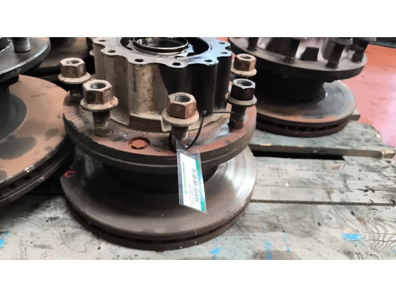 Recambio de buje trasero derecho para iveco eurocargo fg 120 e larga distancia referencia OEM IAM 7184073  