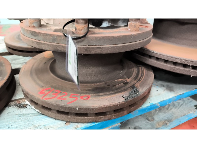 Recambio de buje trasero izquierdo para iveco eurocargo fg 120 e larga distancia referencia OEM IAM 7184073  