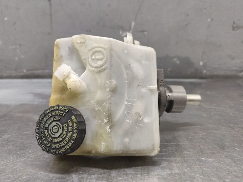 Recambio de bomba freno para peugeot 206 berlina xr referencia OEM IAM 31000620  