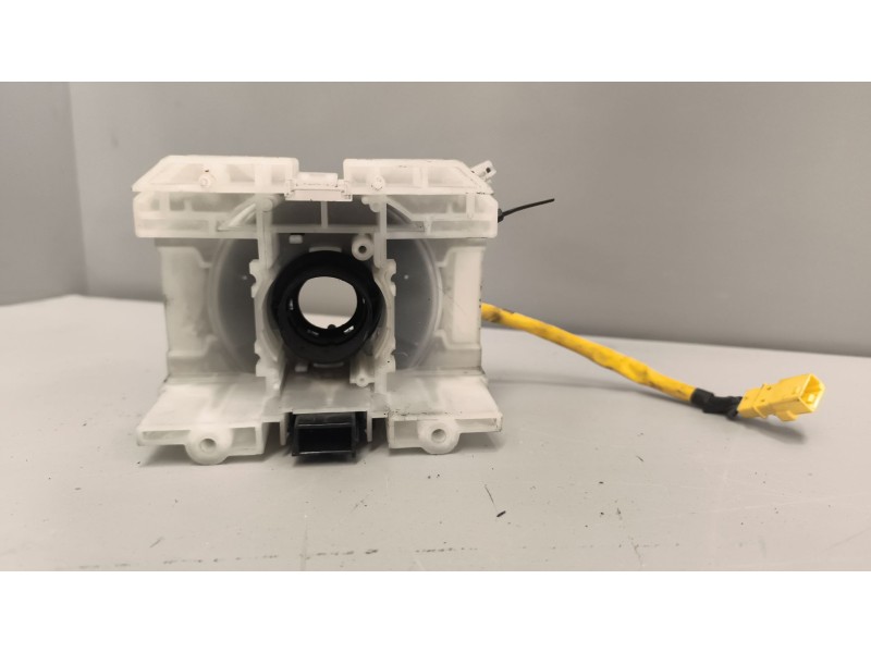 Recambio de anillo airbag para isuzu npr75-v referencia OEM IAM 6390Q621  
