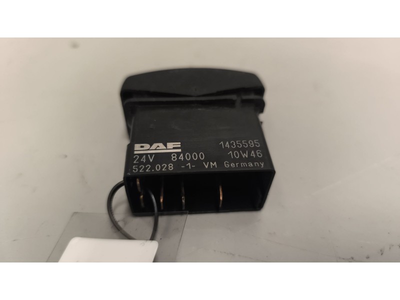 Recambio de interruptor para daf serie xf105.xxx 12.9 diesel referencia OEM IAM 1435595  
