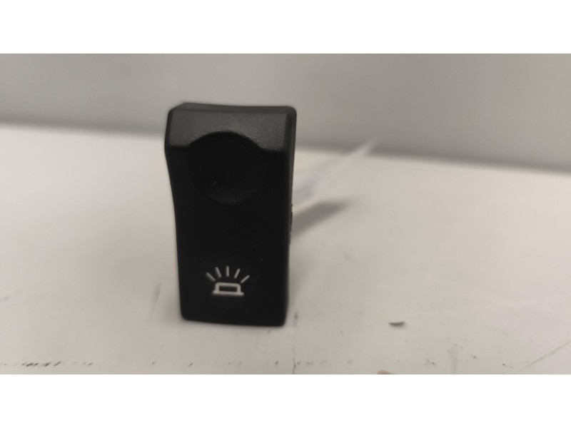 Recambio de interruptor para renault magnum ab diesel referencia OEM IAM 7421043756  